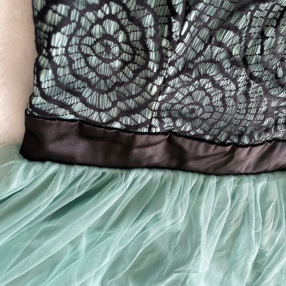 ModCloth floral lace tulle dress | Starlet’s Web | sweetheart neckline retro - Picture 2 of 16